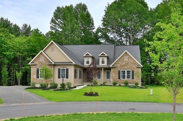 1st image of 18 Lussier Dr