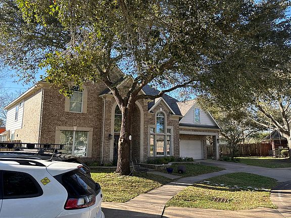 3rd image of 3602 Hawkins Cir