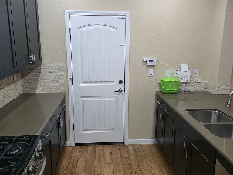 296 W Moraga St — Photo 14