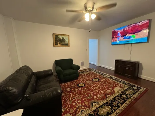 823 Mulberry Ave, Hagerstown, MD 21742