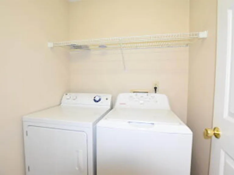 770 Charter Dr #C10 — Photo 8