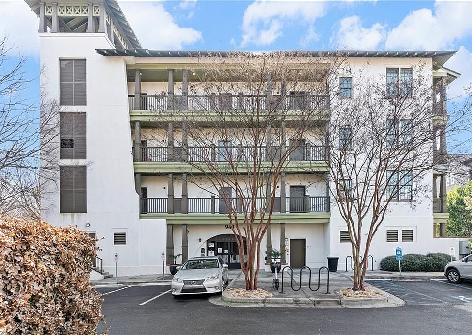 1st image of 943 N Ormewood Park Dr SE APT 402