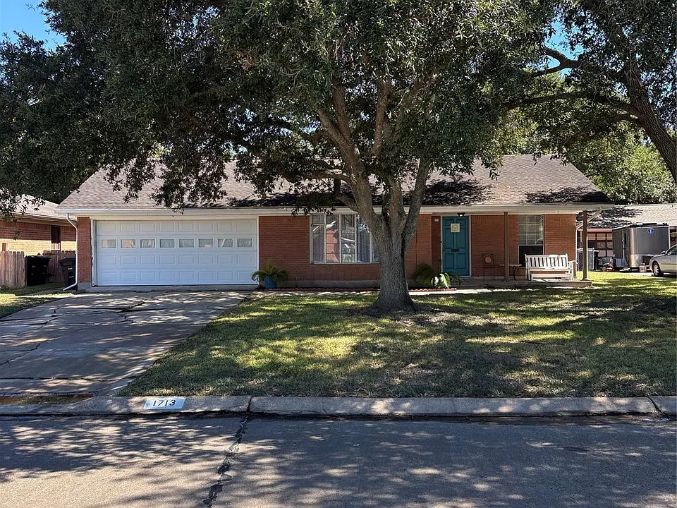1713 Glenview Dr