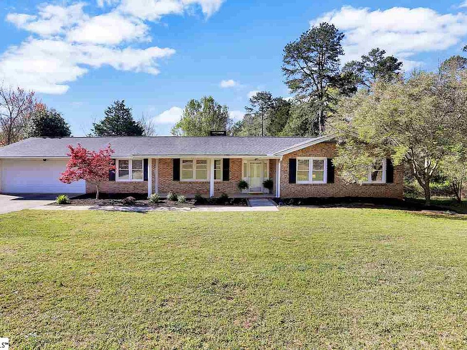 1st image of 411 Knollwood Dr