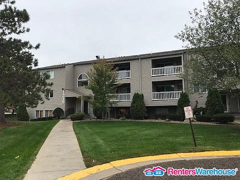 1st image of 1215 Ferndale St N Unit 15