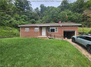 5203 Elk River Rd N, Elkview, WV 25071