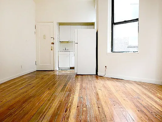 Rented by AJ Clarke | media 8