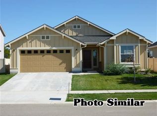 1086 W Darrah Dr, Meridian, ID 83646