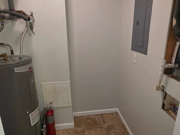 134 Point Place Dr — Photo 36
