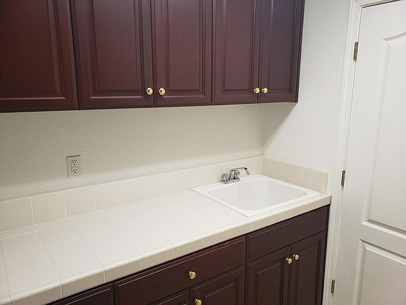 2nd image of 922 Apero Pl