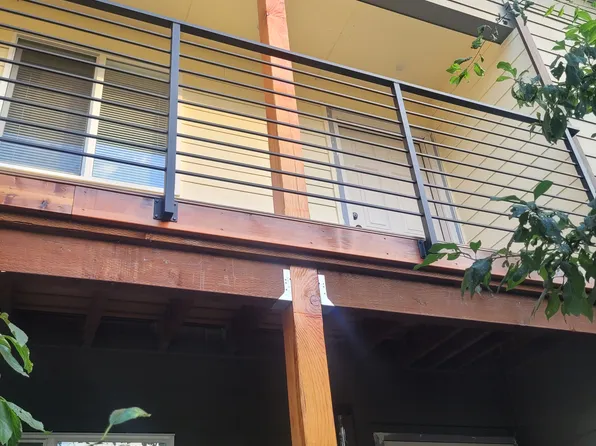 2843 E Sunset Dr #101, Bellingham, WA 98226
