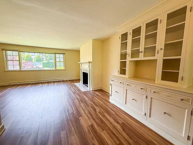 380 Gibbs Ave — Photo 5