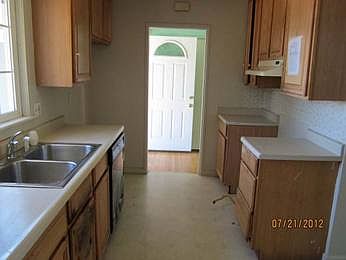 5th image of 506 Taper Ave