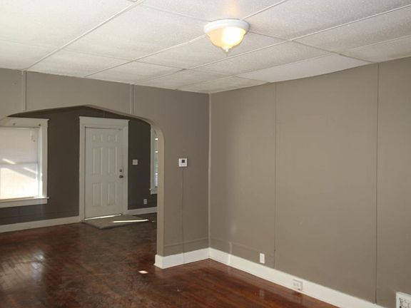 4th image of 4301 Chestnut Ave