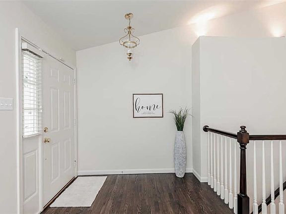3rd image of 1344 Redwood View Ct