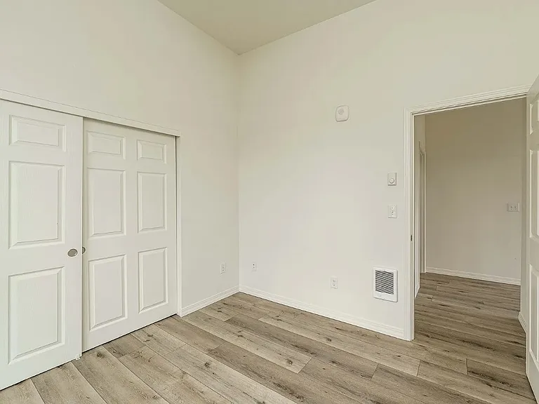 2713 E Evergreen Blvd #202 — Photo 16