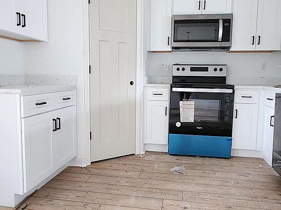 3rd image of 6004 Aubrey Lee Ln