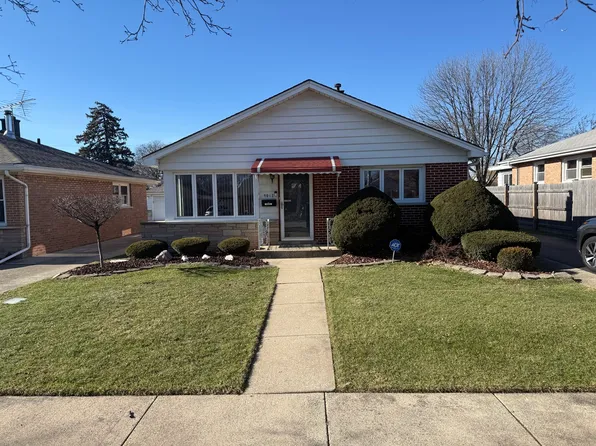 9012 S 50th Ave, Oak Lawn, IL 60453