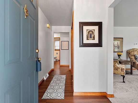4th image of 169 Kenney St