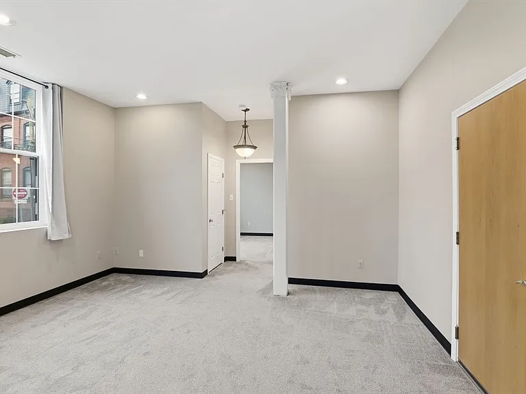 21 Linden St #212 — Photo 10