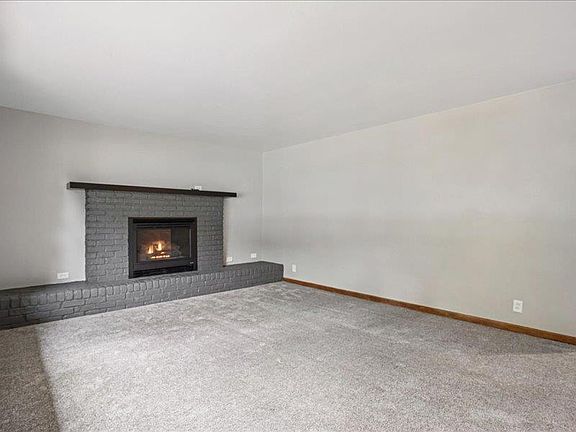 4th image of 1911 Crescent Dr