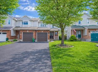 48 Blackdome Cres, Ottawa, ON K2T 1A9