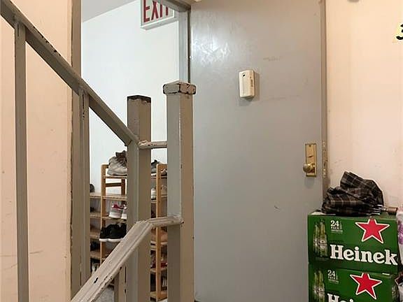 3rd image of 824 49th St APT 3A