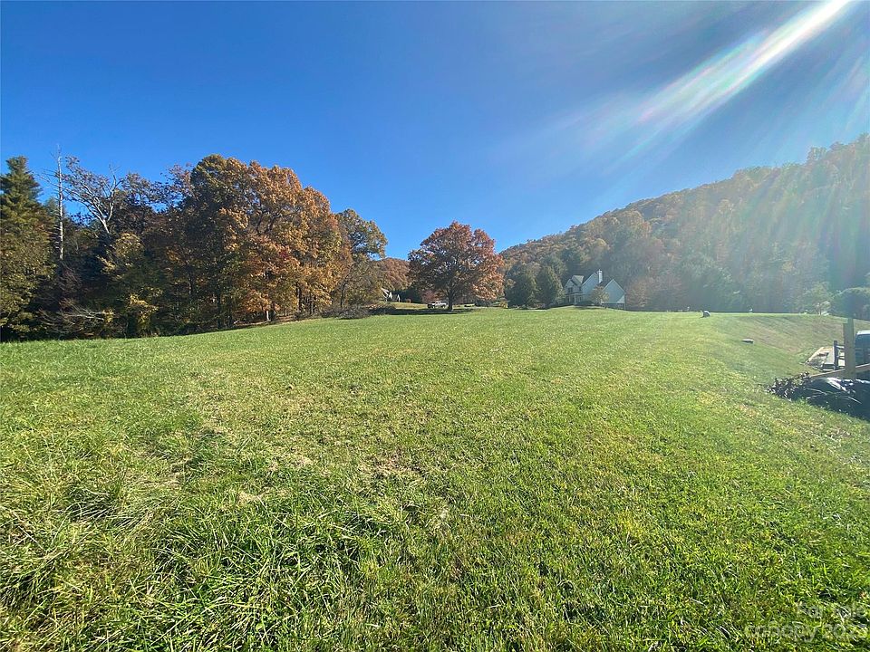 1st image of 285 Seven Glens Dr