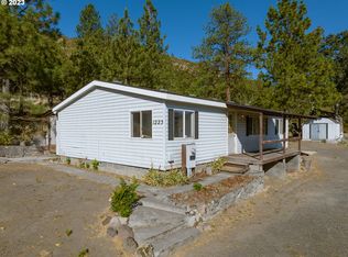 1225 Verdant St, The Dalles, OR