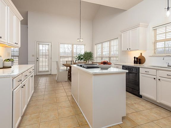 3rd image of 360 Lewis Fairway Cir