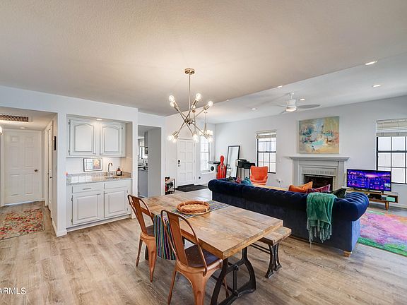 4th image of 2168 E BISHOP Drive