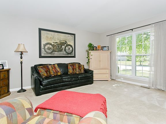 5th image of 1911 Brier Glen Dr