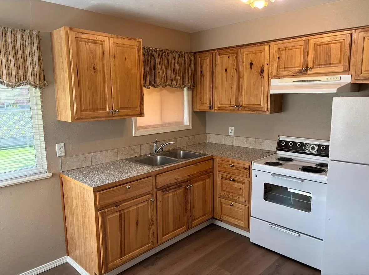 220 N 37th Ave - 220 — Photo 2