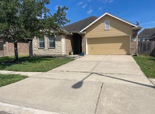 4704 High Creek Ct, Alvin, TX 77511