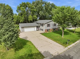 1412 18th St SW, Willmar, MN 56201