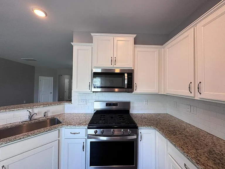 1024 Laceflower Dr — Photo 8