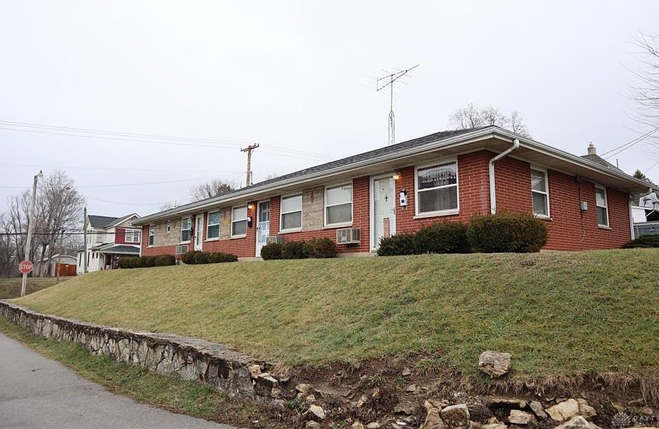 1st image of 1020 Huffman Ave