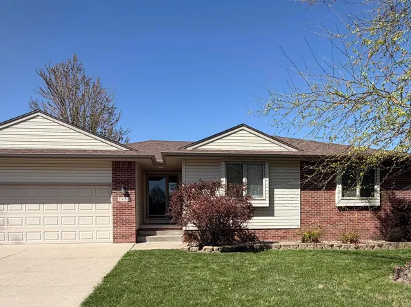 2424 E Military Ave, Fremont, NE 68025