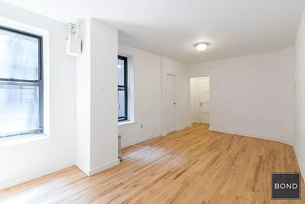 Rented by Bond New York | media 2