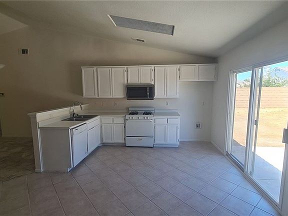 4th image of 3363 E Avenue K4