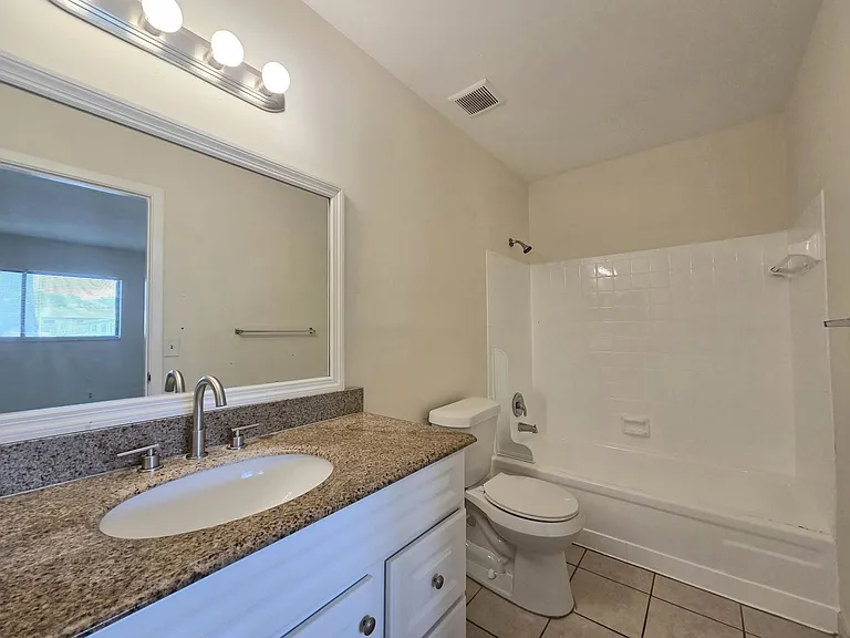 605 Northlake Blvd #48 — Photo 15