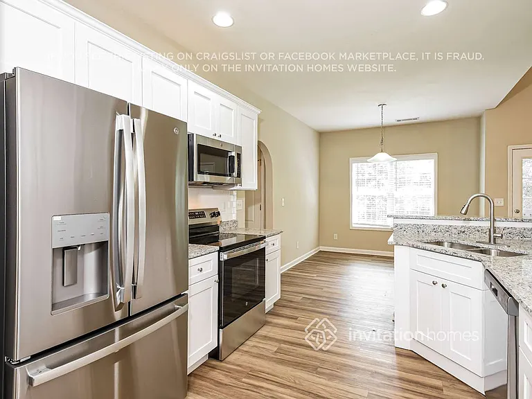 1103 Mason Lee Ave — Photo 8