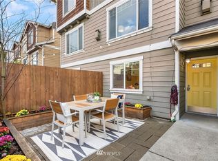 12049 33rd Ave NE UNIT B, Seattle, WA 98125