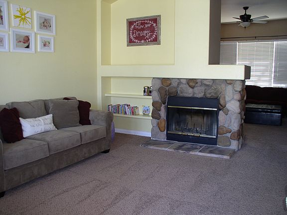 3rd image of 328 Summergrove Cir