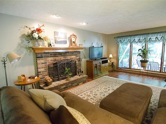 3rd image of 2227 Yerrick Cir