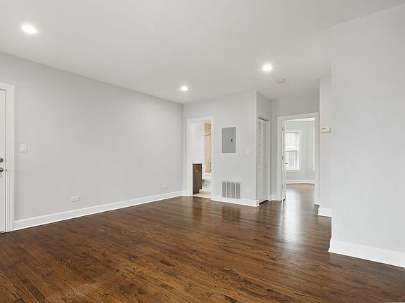 3rd image of 7722-7734 N Ashland Ave #7728-D3