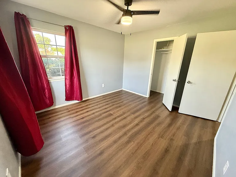 15412 FM 14 — Photo 9
