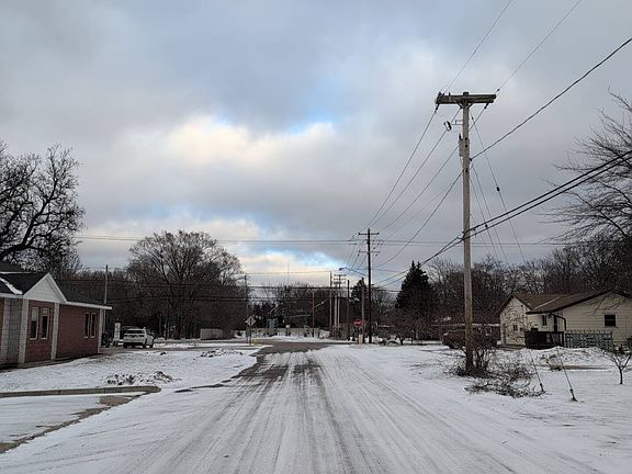 4th image of 954 Wilson Ave