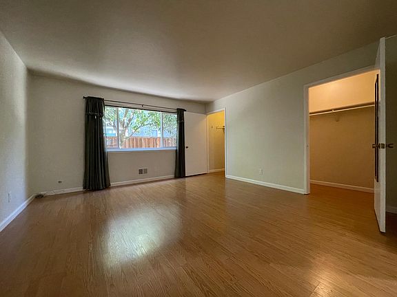5th image of 725 W Valley Dr APT 1