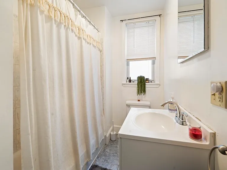 17 Dow St #2 — Photo 9